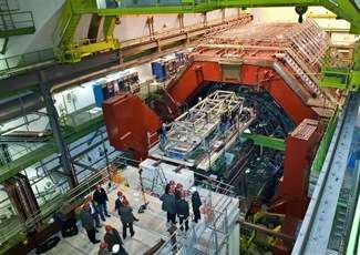 LHC, ecco il manuale tecnico Una ripresa durante la costruzione del LHC