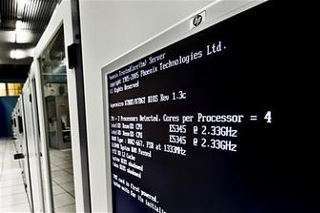 LHC, il grid del CERN vede la luce computer al lavoro