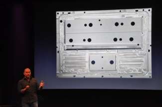 John Ive illustra il nuovo procedimento costruttivo