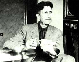 Una tazza in mano a George Orwell