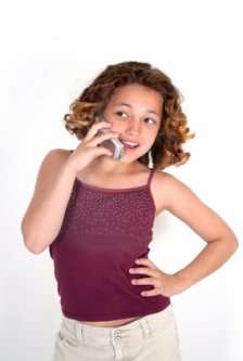 ragazzina con cellulare