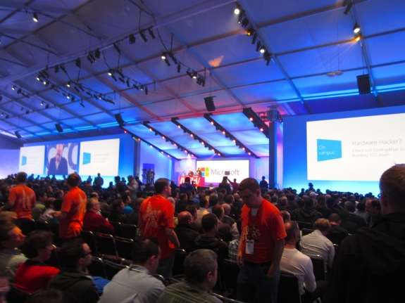 Steve Ballmer sul palco di Build 2012