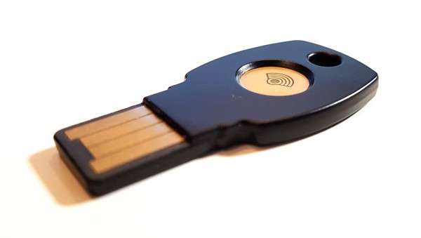 Titan Security Key - USB