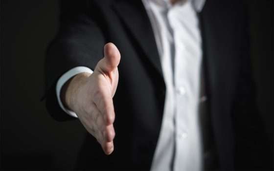 eBay accusa Amazon: è caccia ai venditori