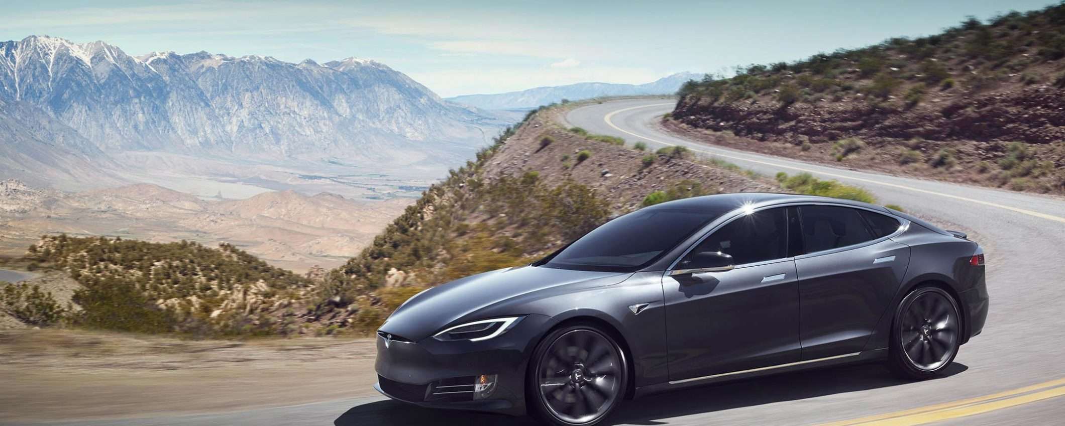 Smartphone e tablet per rubare una Tesla Model S