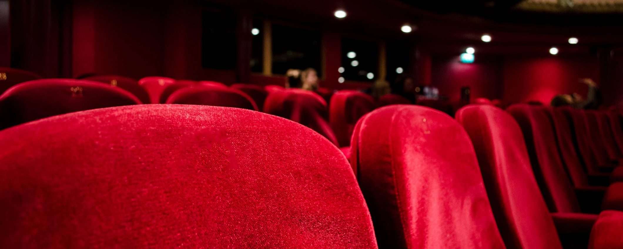 Film al cinema, poi in streaming: è anti-Netflix?