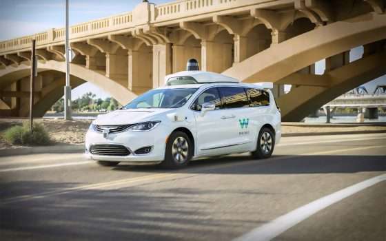 Guida autonoma: il servizio Waymo One a Phoenix