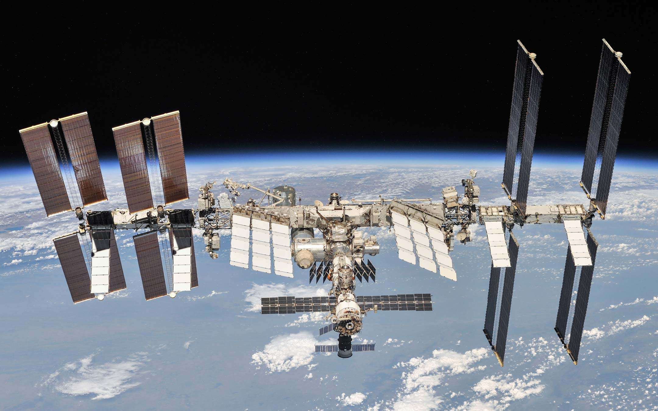 Scotty's (Star Trek) ashes brought to the ISS Scotty's (Star Trek) ashes brought to the ISS