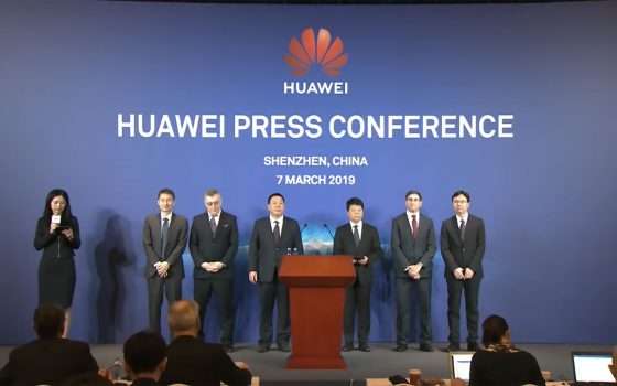 Huawei fa causa agli Stati Uniti: scontro frontale