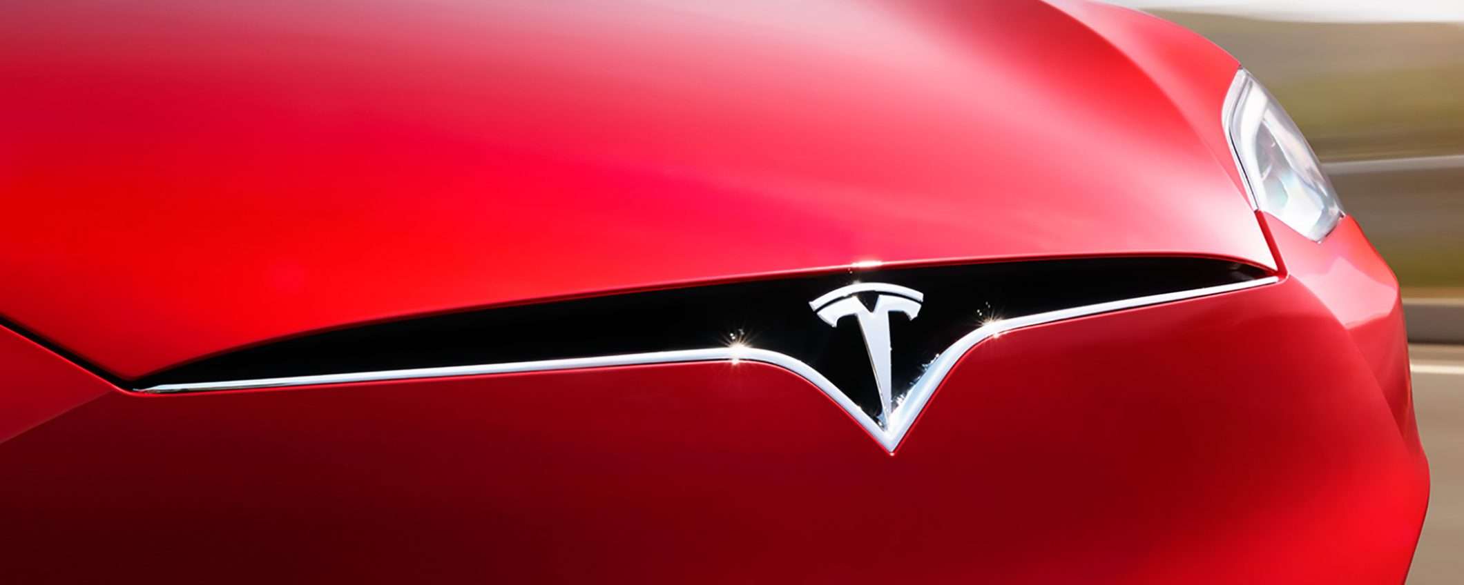 Tesla, mezzo passo falso sul Full Self-Driving