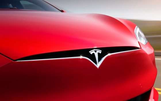 Tesla, mezzo passo falso sul Full Self-Driving