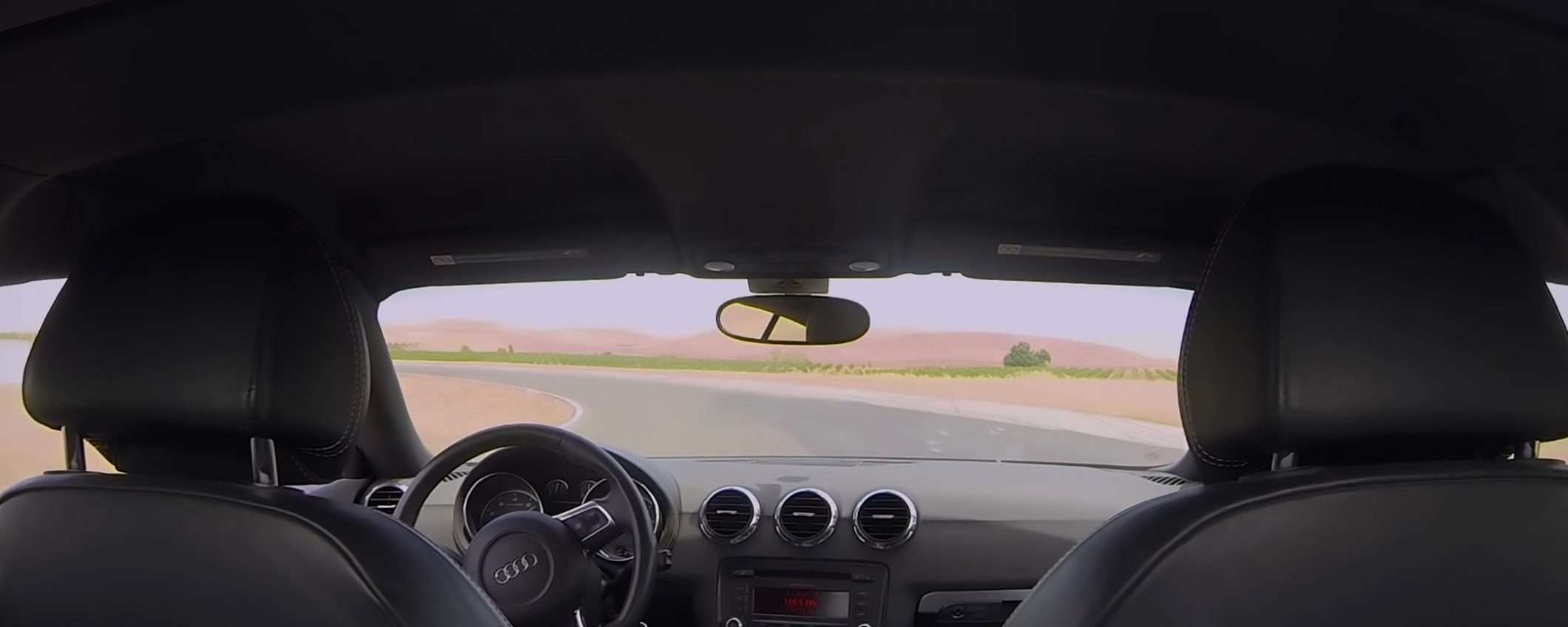 Guida autonoma: una self-driving car in pista
