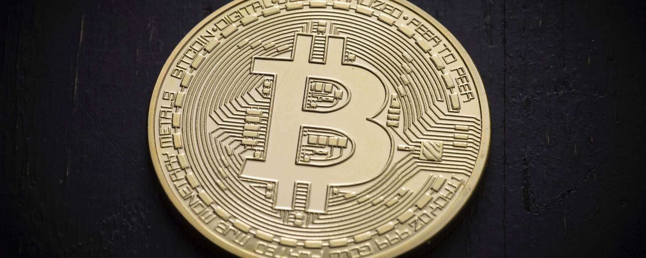 Bitcoin oltre i 34000 dollari, mai così in alto