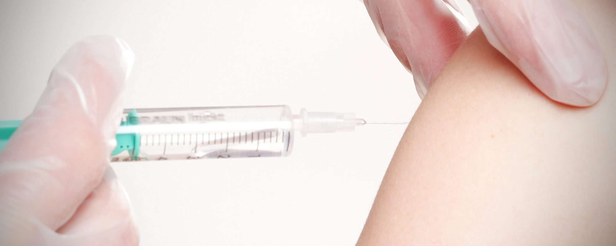 Attacco a AstraZeneca: i cracker vogliono il vaccino?