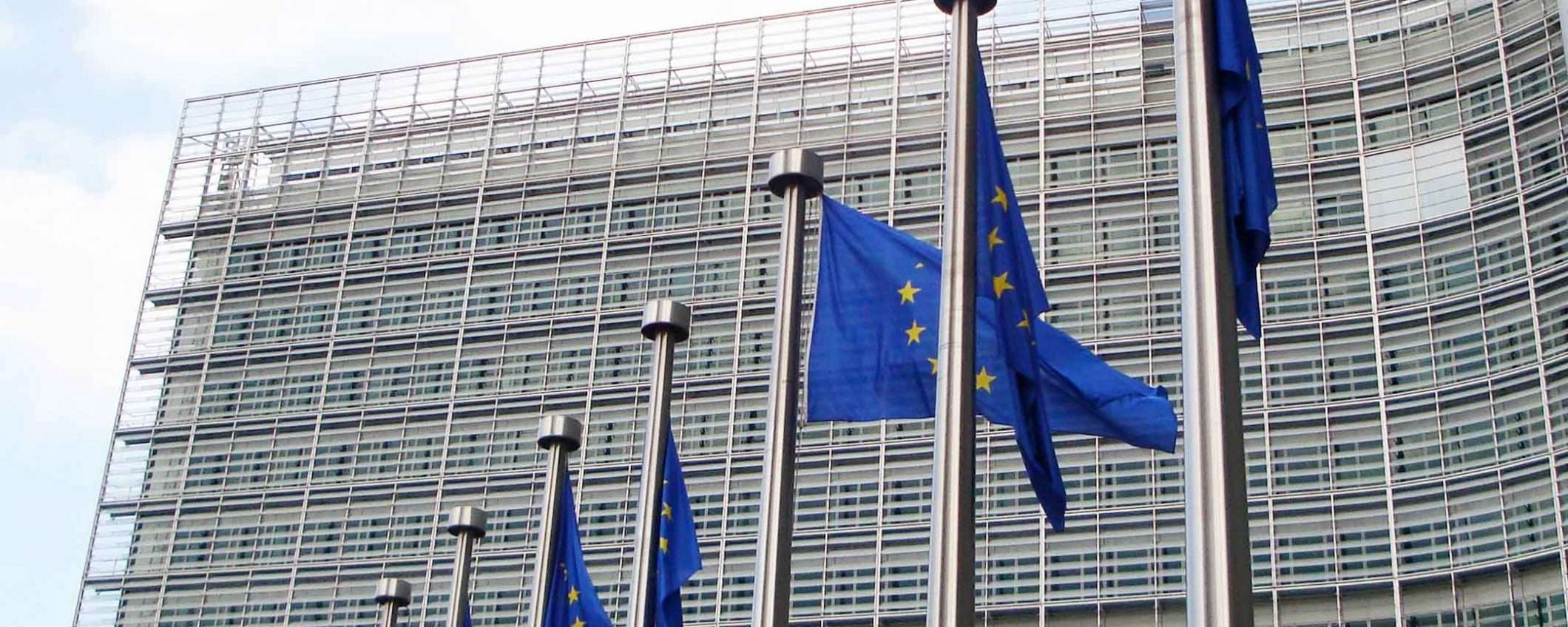 Commissione europea chiede trasparenza su ads politici