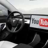 Lo streaming di YouTube sui display delle Tesla