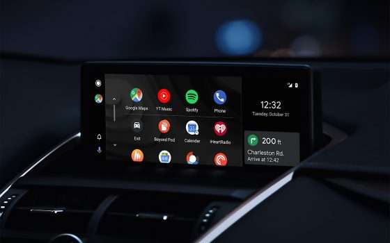 Nuovo Android Auto: focus su Maps e comandi vocali