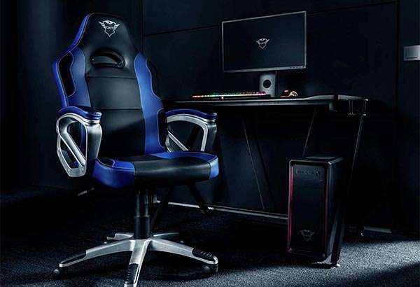 GTPLAYER, sedia gaming ergonomica in similpelle con poggiapiedi