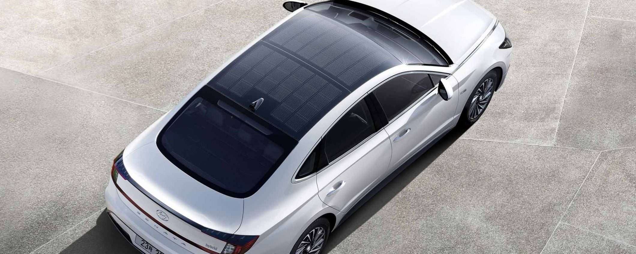 L'ibrida di Hyundai con il tetto fotovoltaico