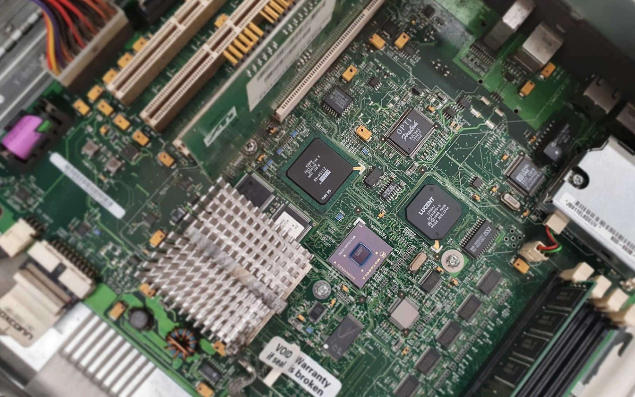 Tesla stops Model 3: chips are missing and it's a problem Tesla stops Model 3: chips are missing and it's a problem