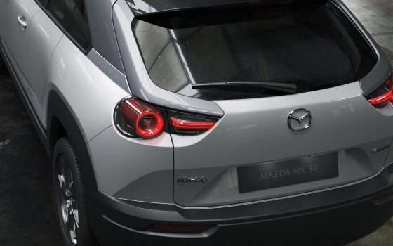 MX-30, la prima auto elettrica di Mazda