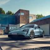 Porsche presenta l'elettrica sportiva Taycan 4S
