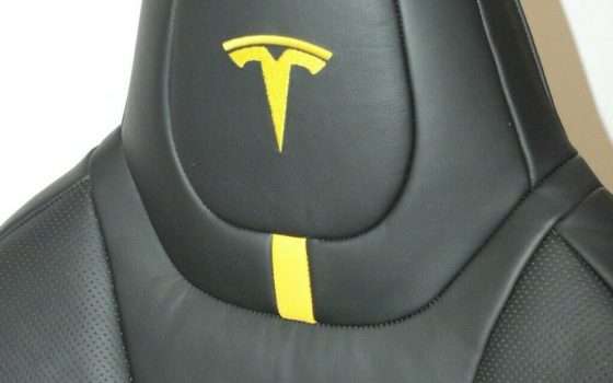 In ufficio come in auto: la seduta è quella di una Tesla