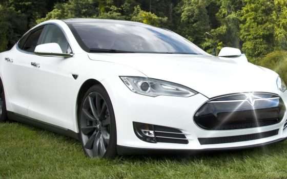 Tesla, incredibile impennata in Borsa: +15%