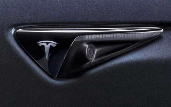 Tesla e guida autonoma: cosa vede il sistema Autopilot