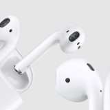 Apple AirPods, nuovi sconti: il prezzo scende