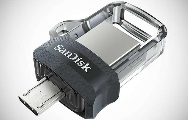 La pendrive SanDisk da 256 GB con supporto USB 3.0