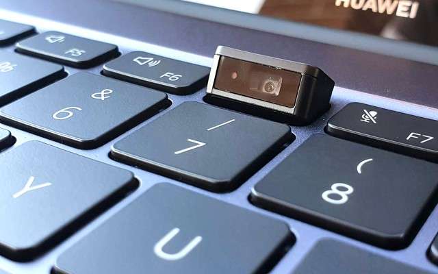 Huawei Matebook 14 i7: webcam a scomparsa