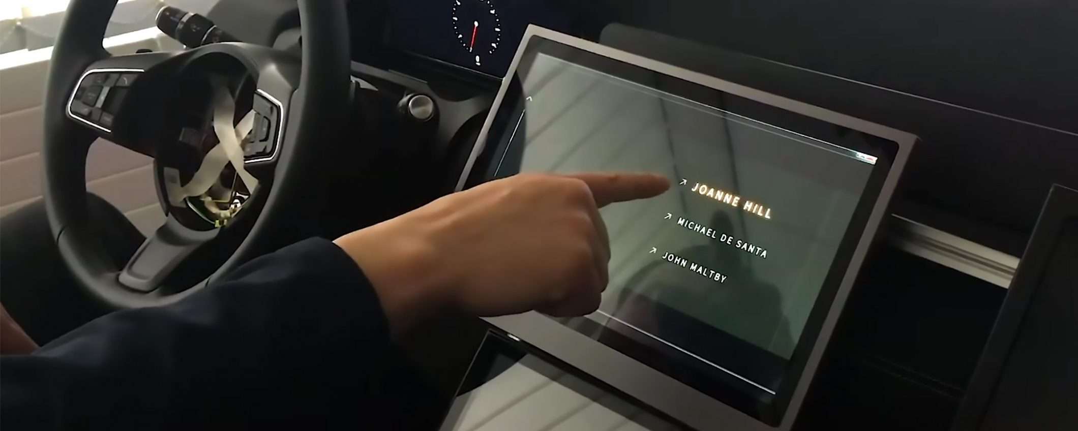Lo schermo touchscreen diventa touchless