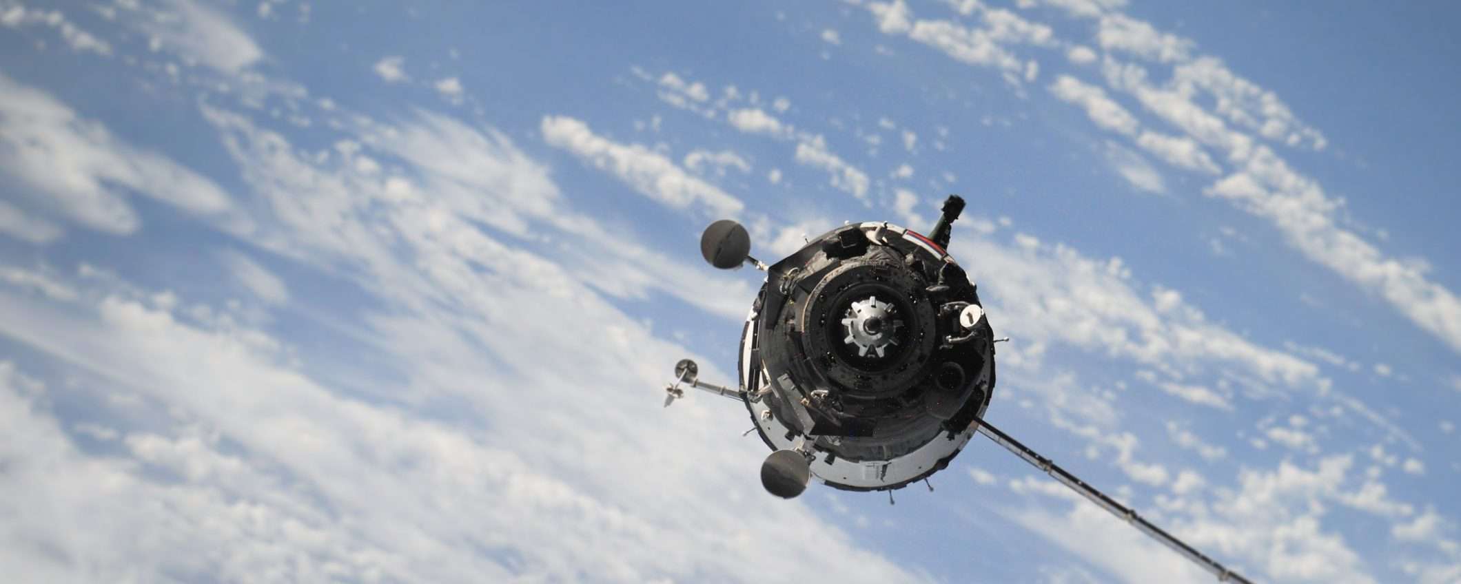 Internet satellitare, un buco nero per la privacy?