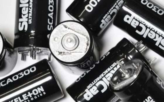 Auto elettriche: la batteria che si carica in 15 secondi