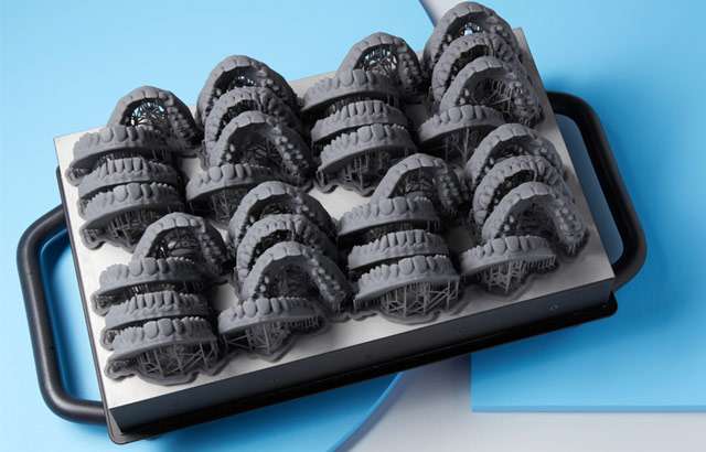 Protesi dentali realizzate con le stampanti 3D di Formlabs