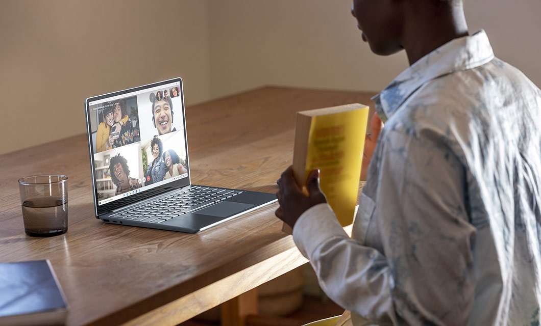 Microsoft Surface Laptop Go