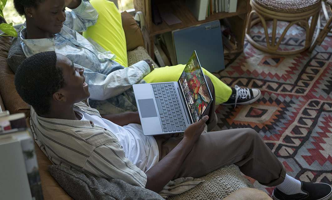 Microsoft Surface Laptop Go