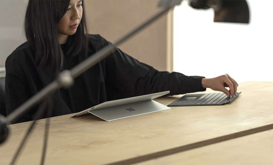 Microsoft Surface Pro X (2020)