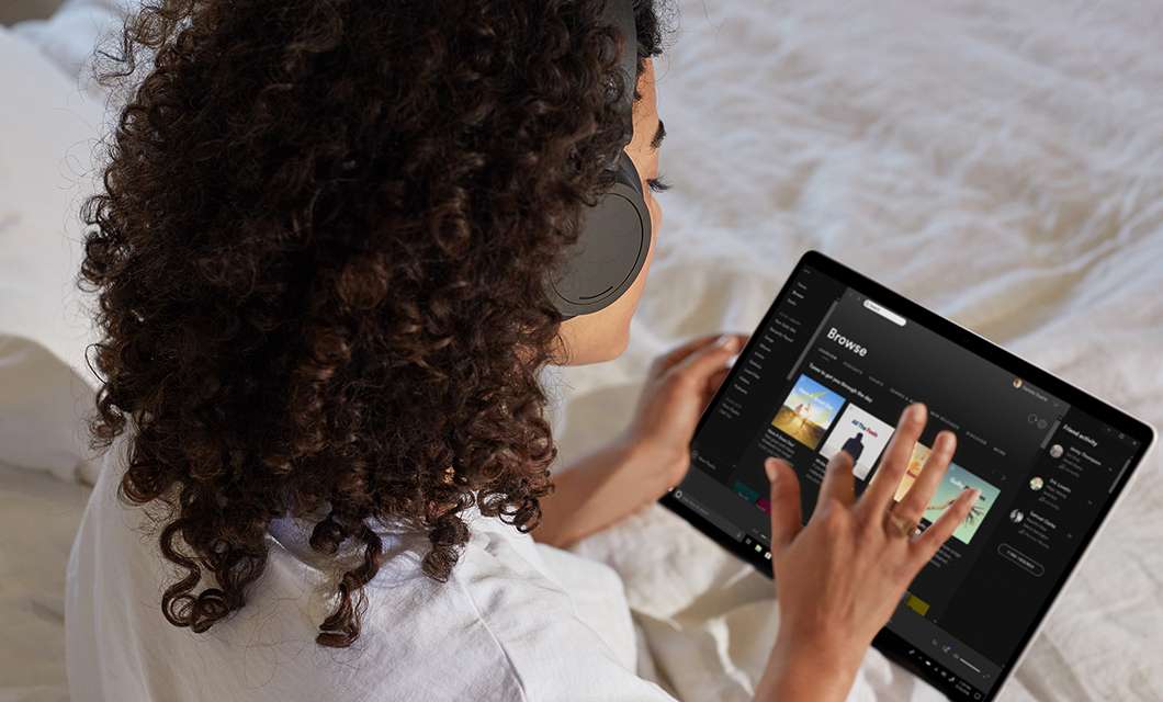 Microsoft Surface Pro X (2020)