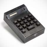 Va all'asta la prima calcolatrice portatile di TI