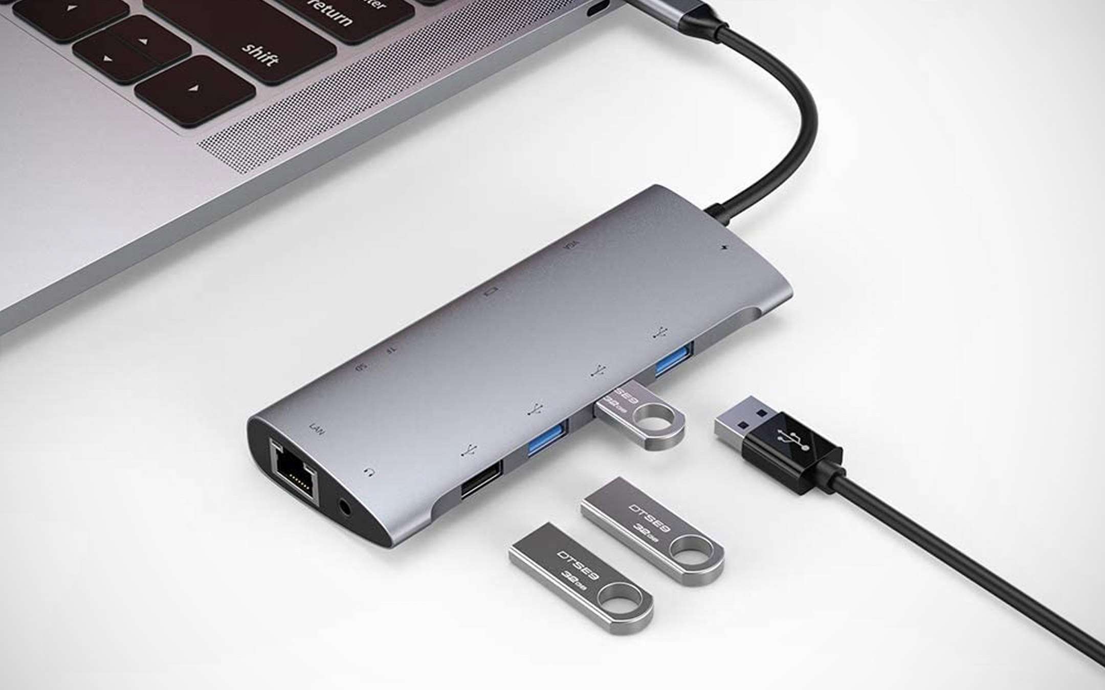 Multifunctional USB docking station: lightning offer Multifunctional USB docking station: lightning offer