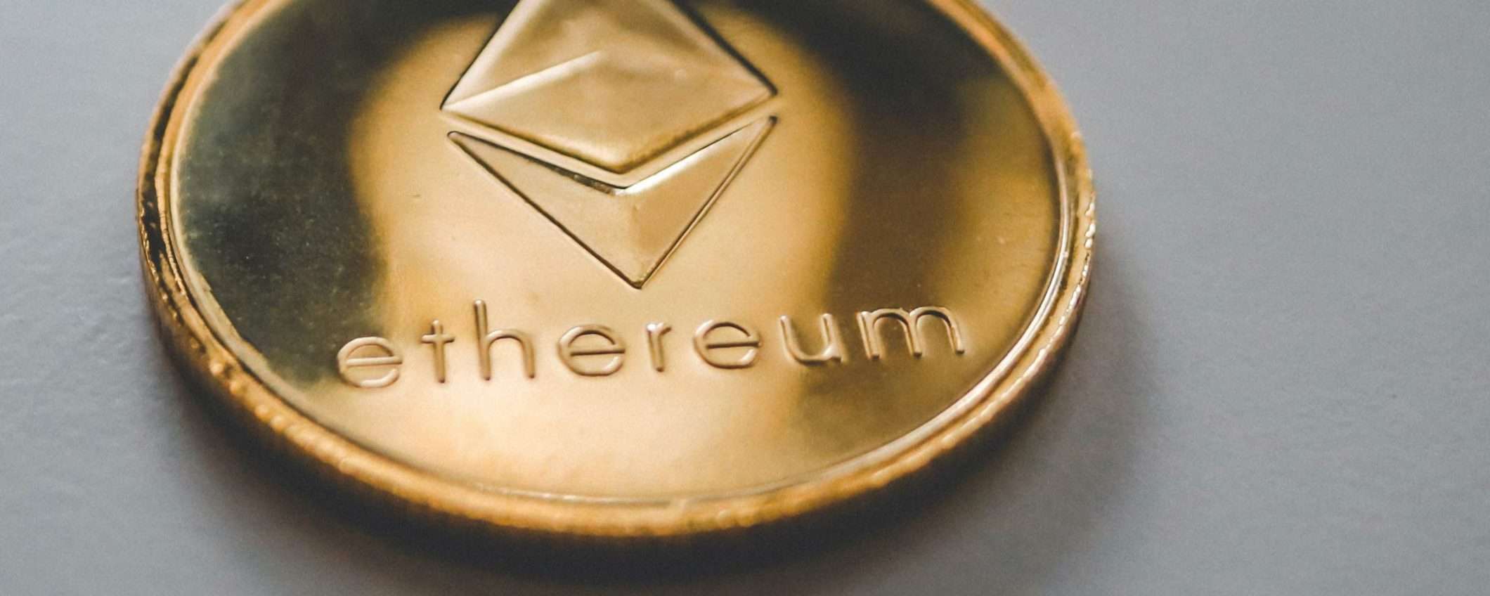 Ethereum (ETH) torna a sfiorare i 4000 dollari