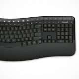 Microsoft Wireless Comfort Desktop 5050 in sconto