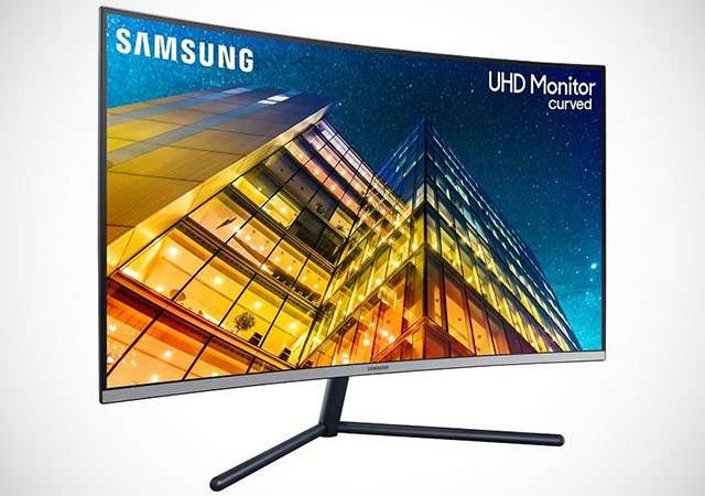 Il monitor curvo Samsung U32R592 da 32 pollici