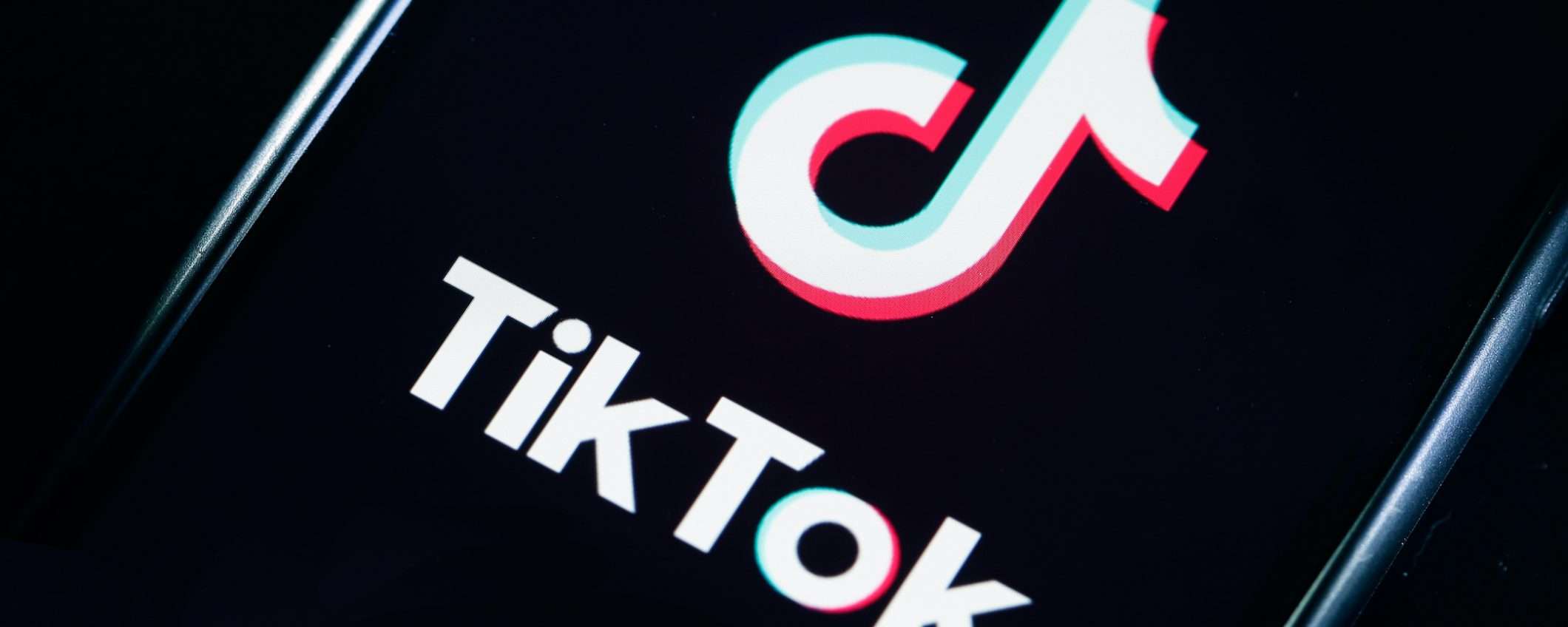 TikTok sospende la pubblicità personalizzata