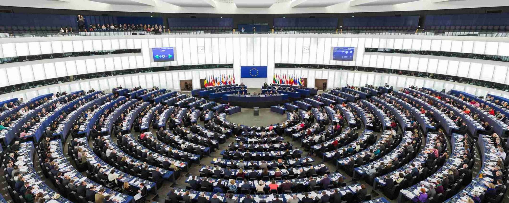 Parlamento UE: serve politica comune di cyberdifesa