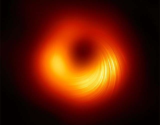 L'immagine definita del buco nero presente nella galassia M87