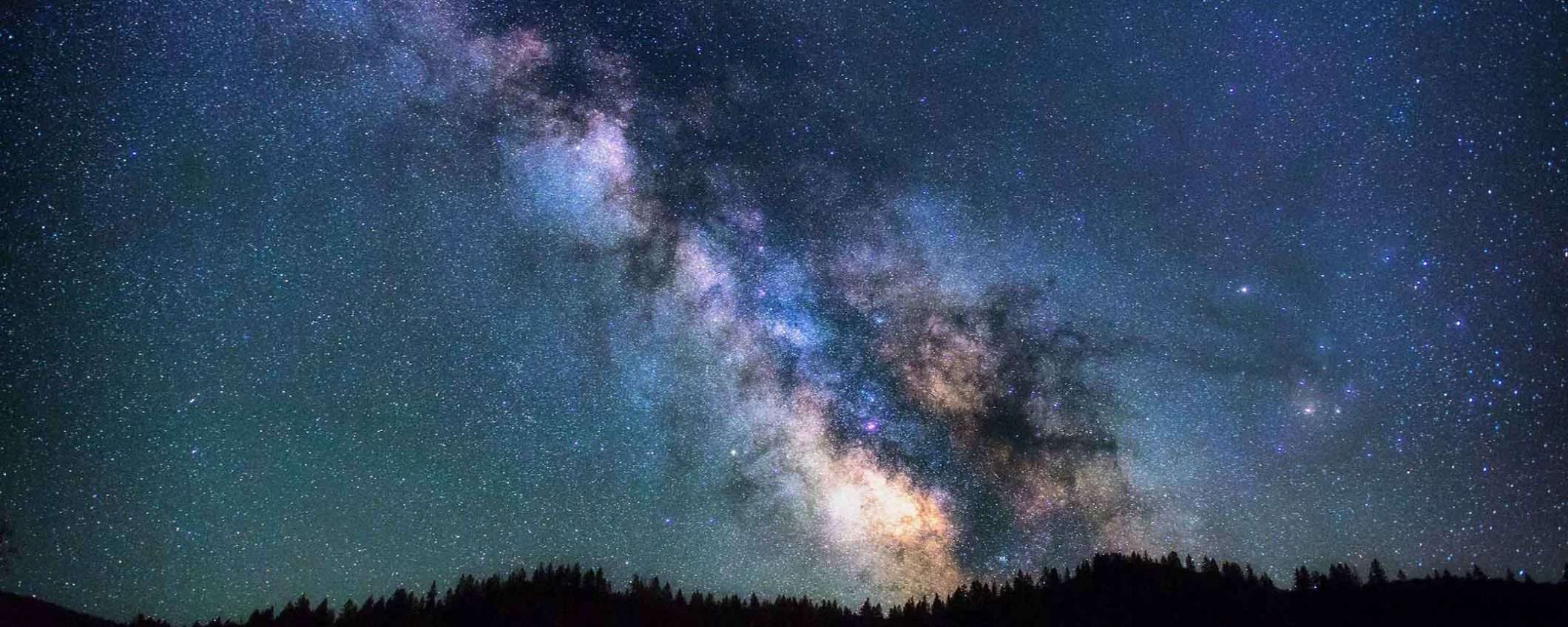 Una foto della Via Lattea lunga dodici anni