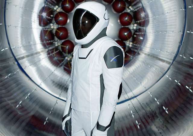 La tuta di SpaceX per i viaggi su Startship